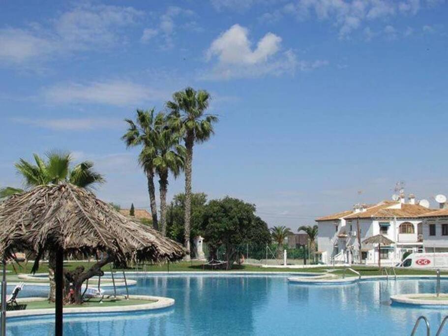 Bungalow En Los Balcones Planta Baja Manzana 5 Numero 18 Alicante Zewnętrze zdjęcie